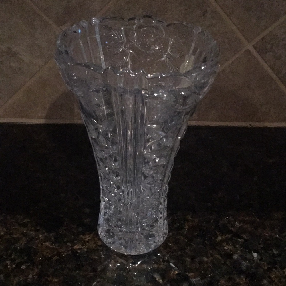 NWOT 8 inch crystal vase